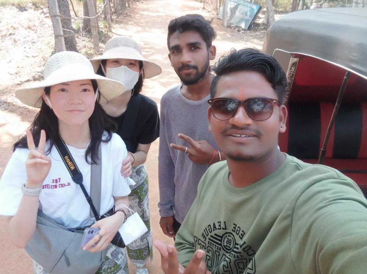 Sahasra Home Stay Hampi 霍斯佩特 外观 照片